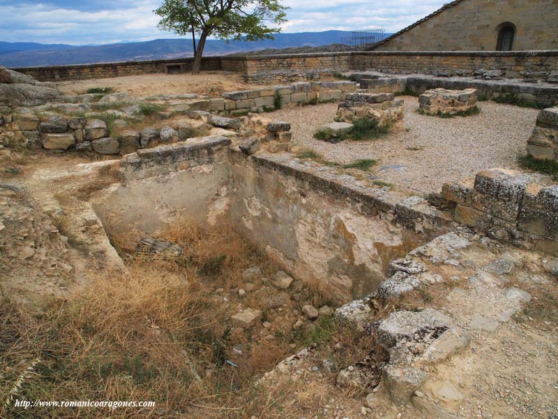 RESTOS DE ESTRUCTURAS DEL CASTILLO